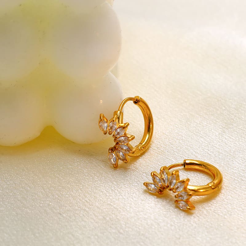 עגילי חישוק 7 זירקוניה אובלי ציפוי זהב 18K 35542